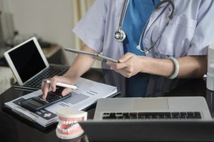imposto de renda para médicos e dentistas